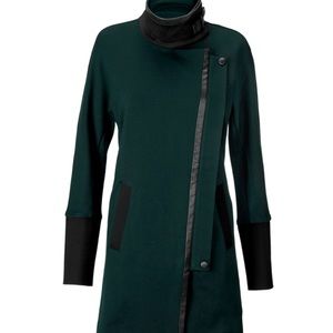 Cabi Renaissance Coat. Size Large. Deep Forrest green.